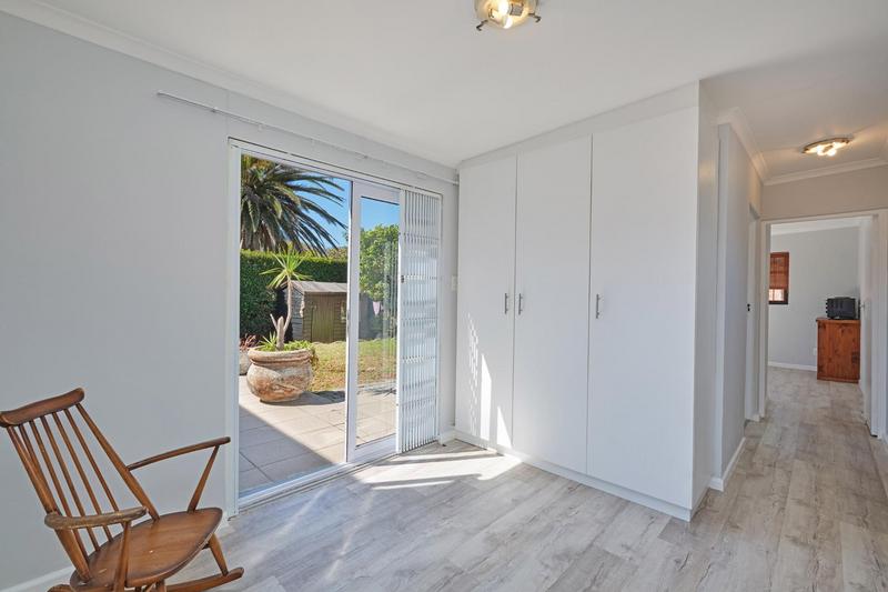 6 Bedroom Property for Sale in Fish Hoek Western Cape